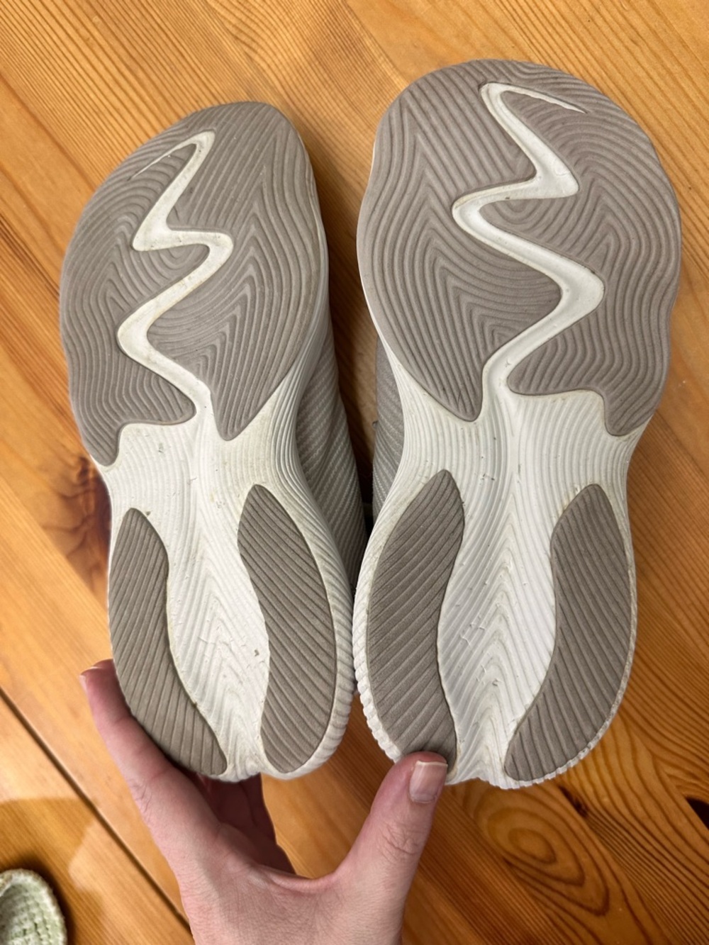 NEW BALANCE |  Women's Fuelcell Shift training shoes, cushioned | Fits like 7.5 - Picture 4 of 12